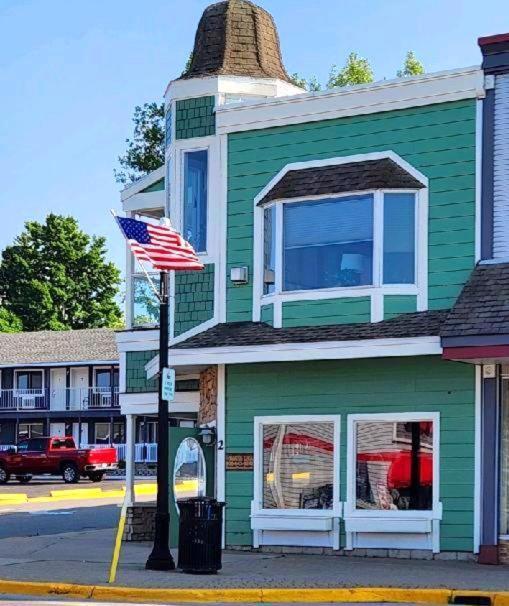 Pier Harbor #2 Apartment Saint Ignace Bagian luar foto